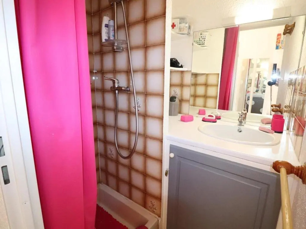 Appartement Le Grau-du-Roi, 1 pièce, 5 personnes - FR-1-307-140