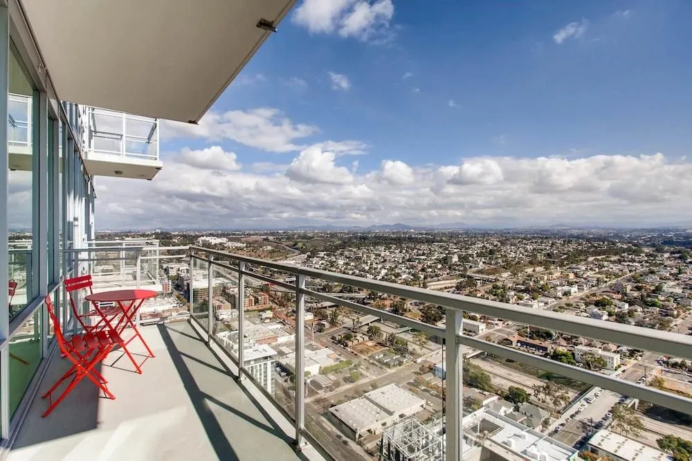Live in the Ultimate Luxury in San Diego