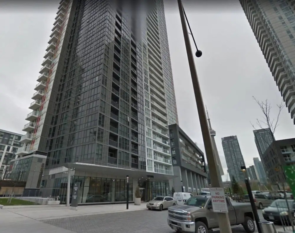Pelicanstay in Toronto Entertainment District