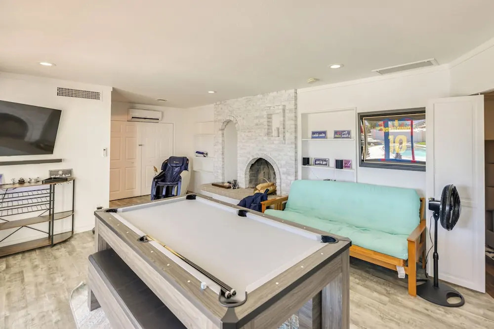 2 Mi to Lake Havasu & Dtwn: Home w/ Game Room!