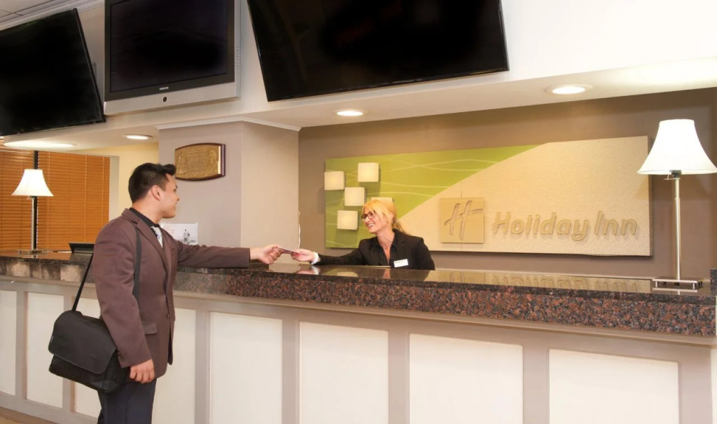 Holiday Inn & Suites Chicago-Downtown by IHG