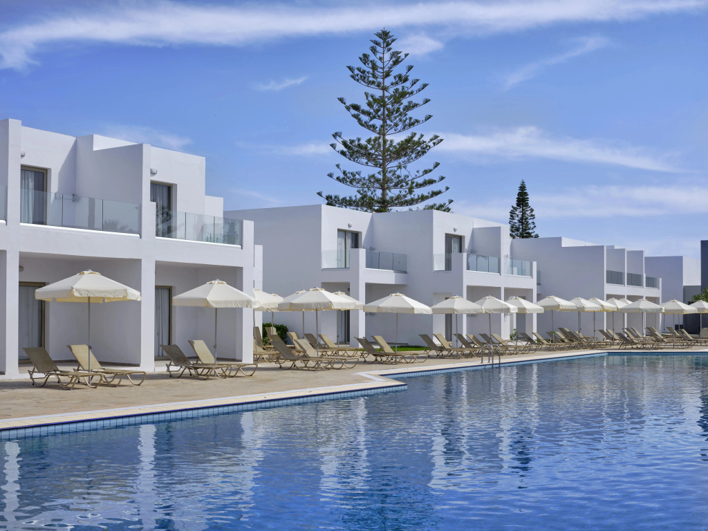 Курортный Отель Panthea Resort
