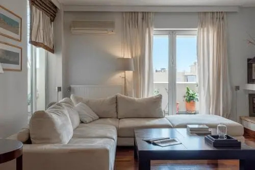 A Deluxe 3Bdr Apartment In Glyfada With Sea View