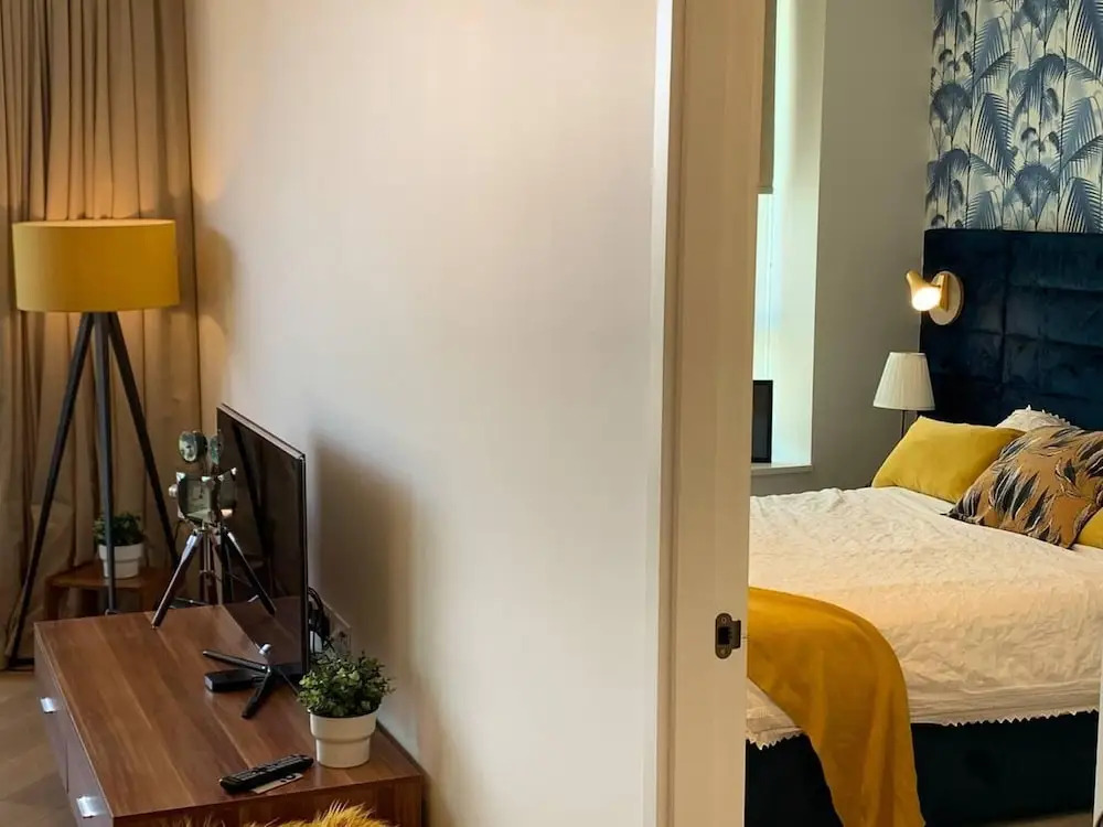 Luxury 1 bed in Soho House Building w Pool, gym