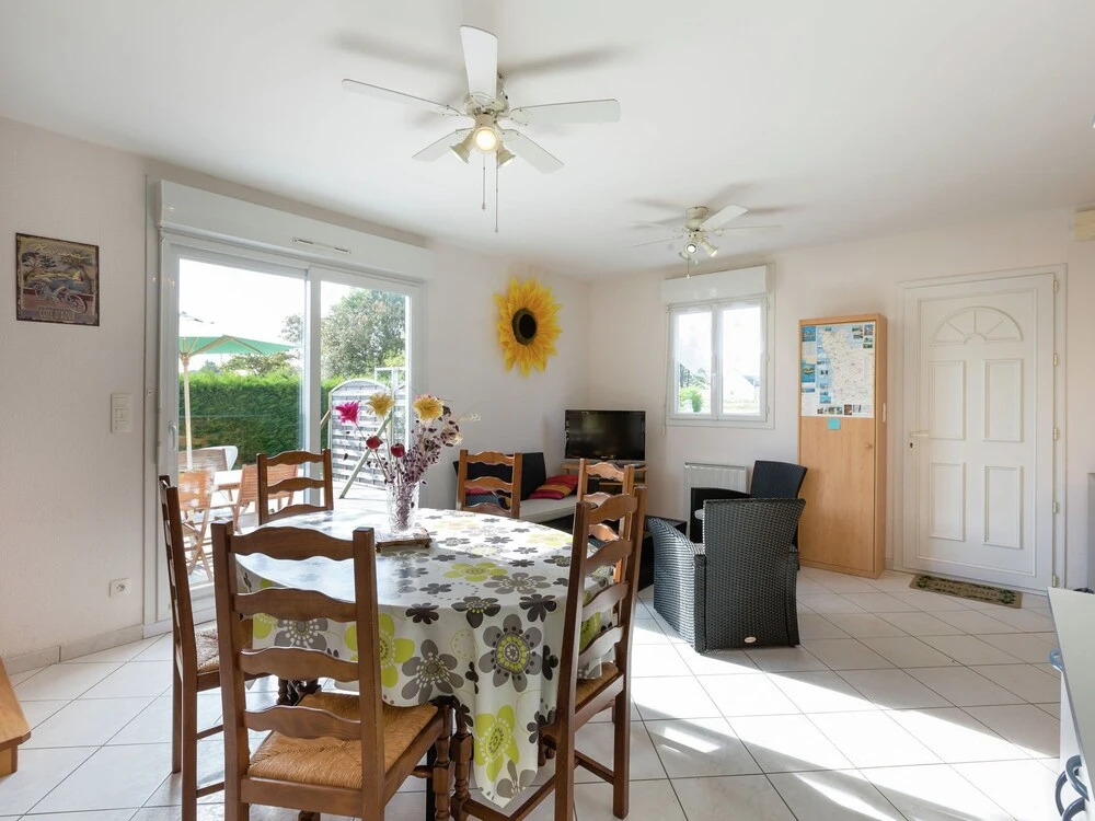 Lovely Holiday Home With Private Garden in Normandy