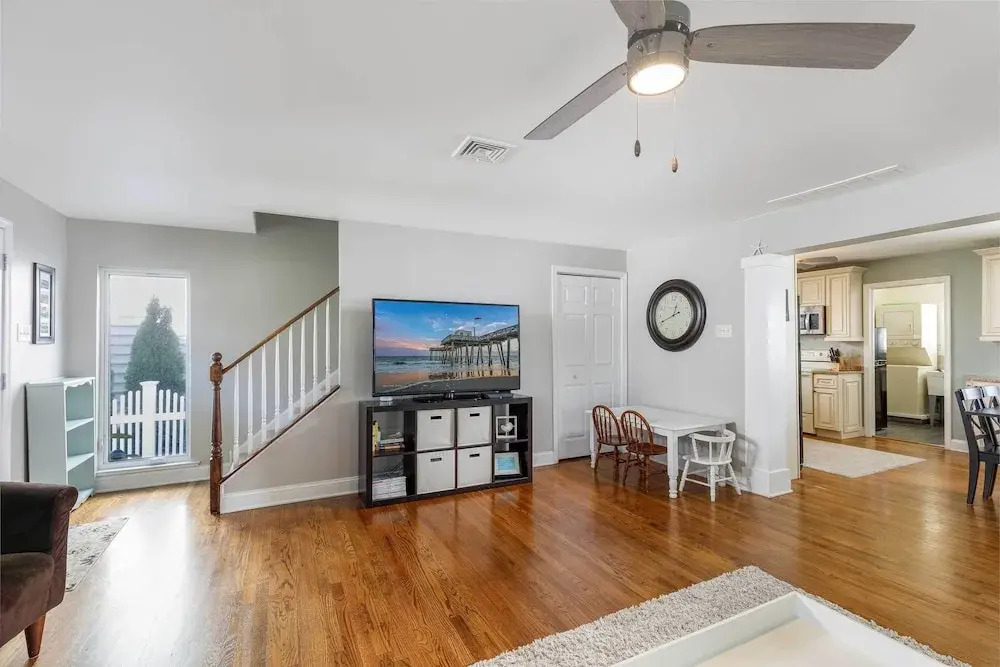 Breezy Ocean City Home: Walk to Beach + Boardwalk!