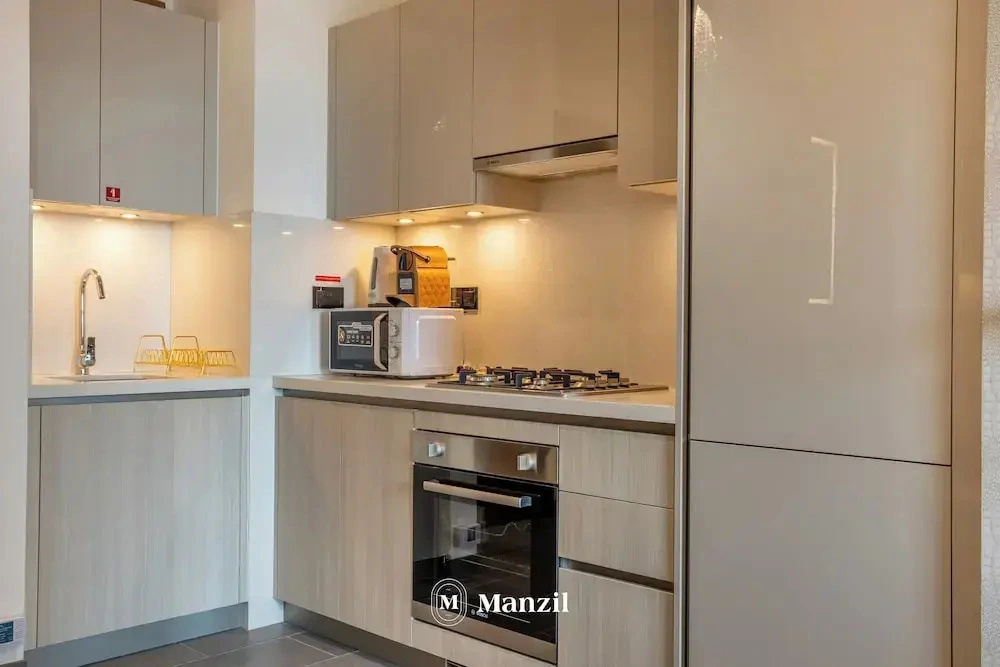 Manzil - Stylish 1BR with Pool and Gym