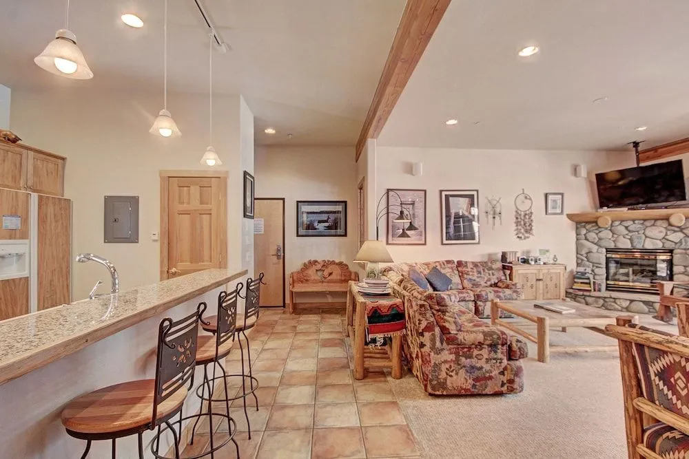 301MC Mill Creek by RedAwning