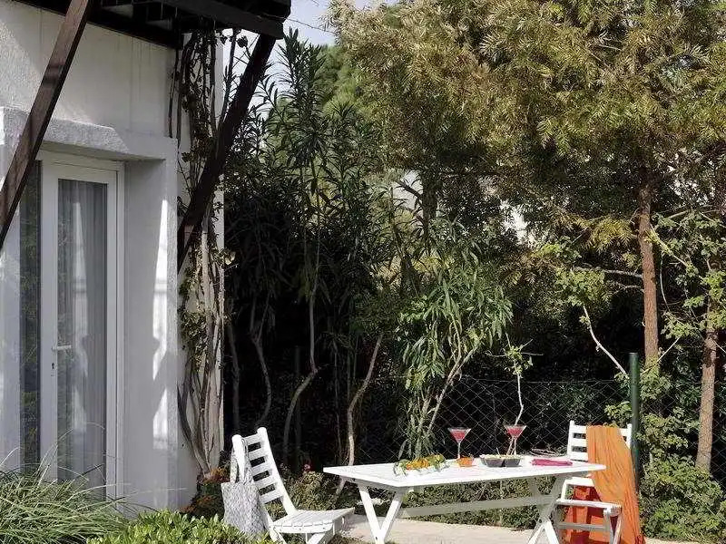Satsuma Suites