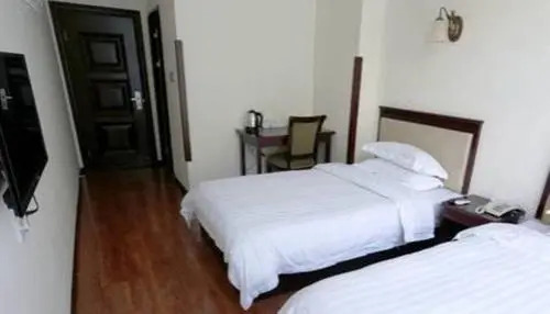 Gonggashan Hostel