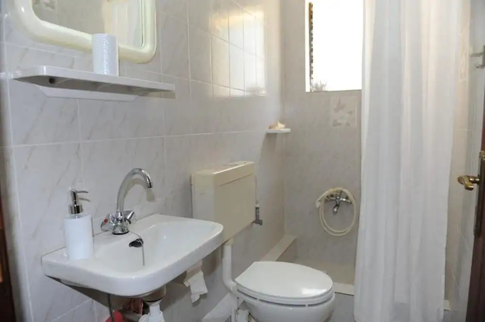 Comfy studio with yard 100m to the beach