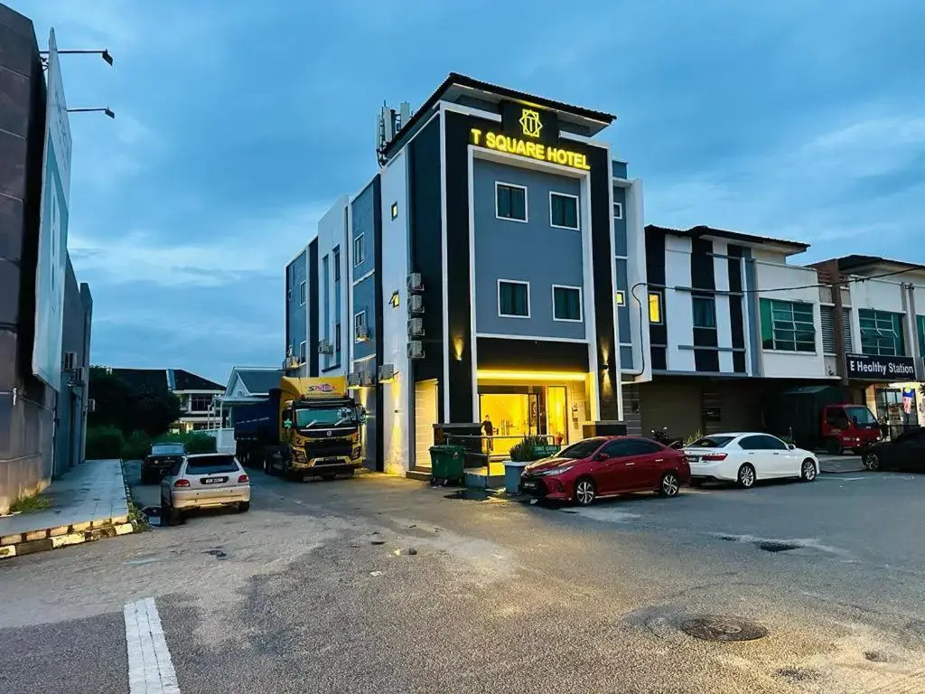 T SQUARE HOTEL