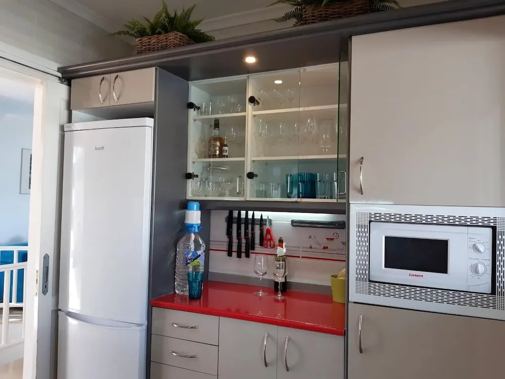 House With 2 Bedrooms in San Bartolomé de Tirajana, With Wonderful Mountain View, Private Pool, Enclosed Garden