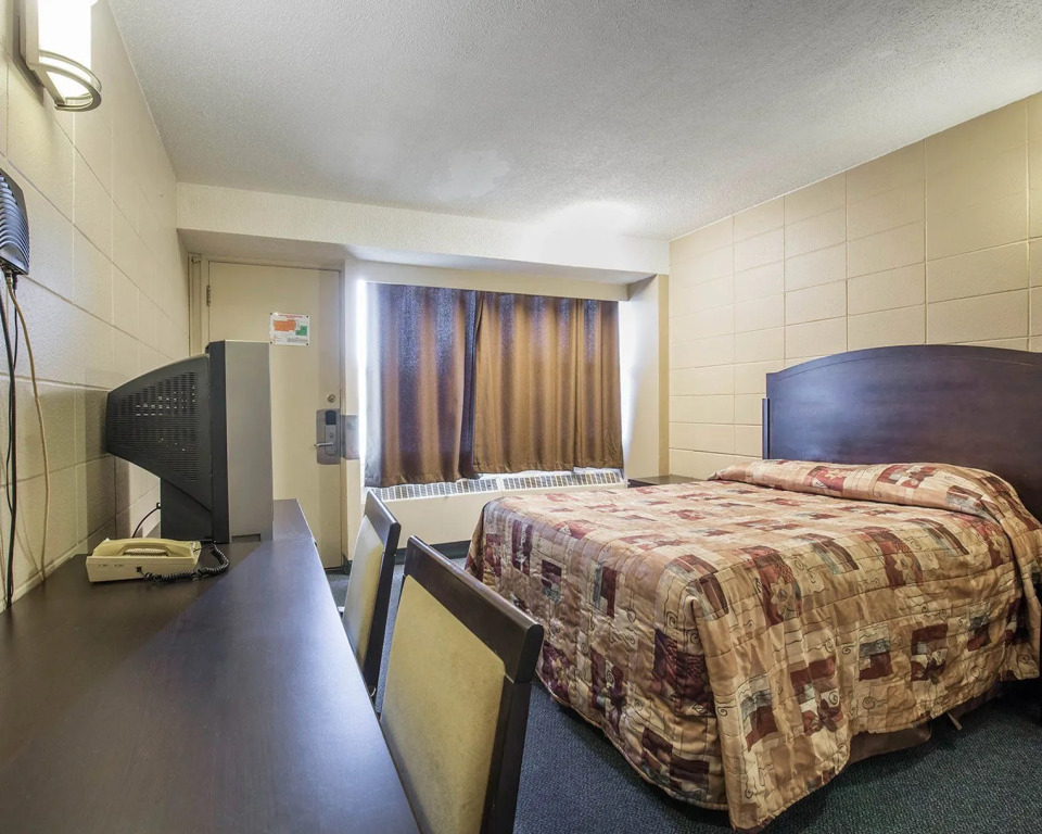 Econo Lodge Inn & Suites City Centre