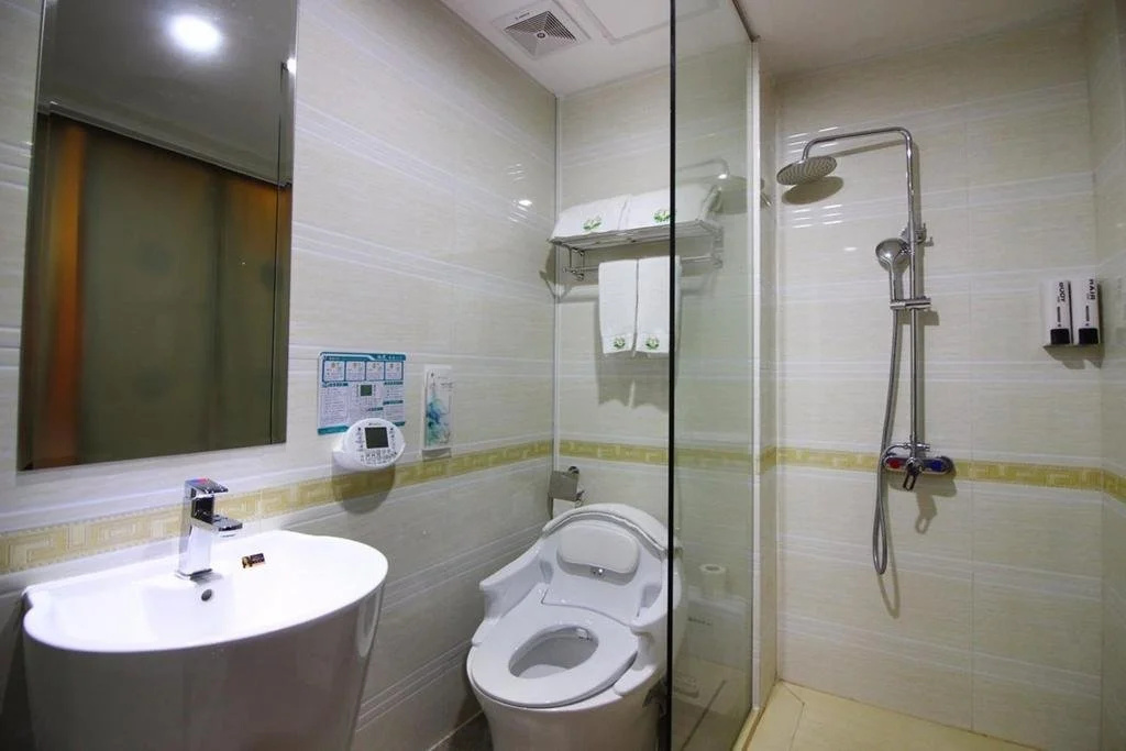 Huayang Hotel