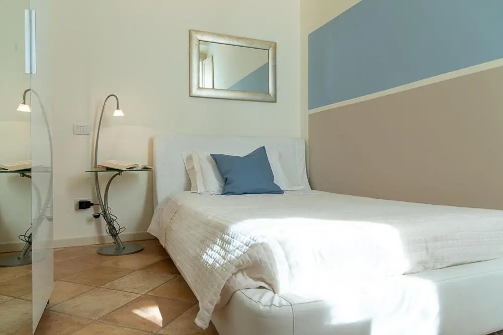 Zara D'Amare a Pesaro 10 metri dalla spiaggia by Yohome