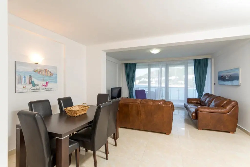 Adriatic Raf Apartments