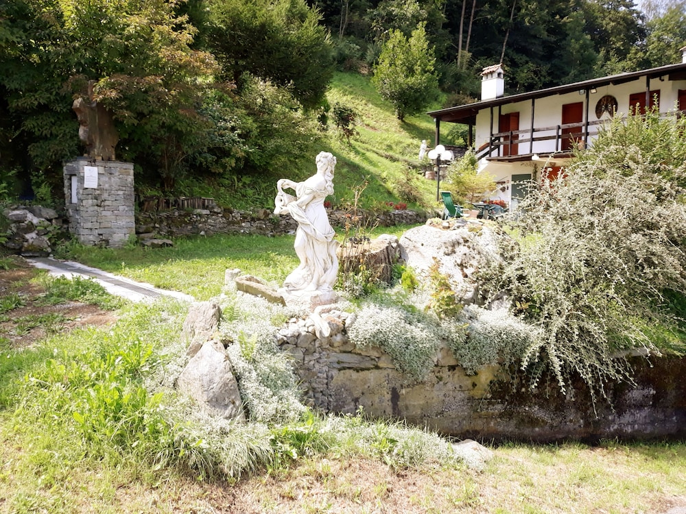 The Garden Chalet