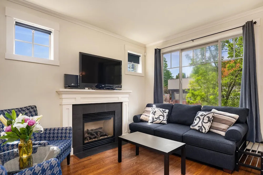 Seattle Vacation Home: The Parsonage