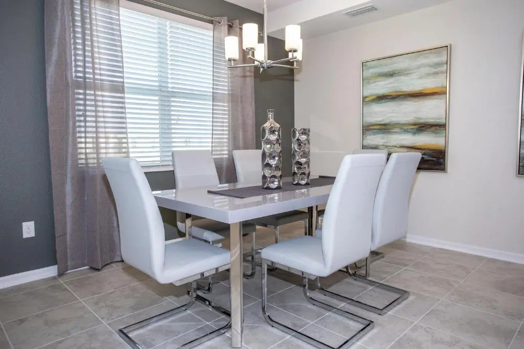 Luxurious 2 Bedroom Apartment Close to Disney 303