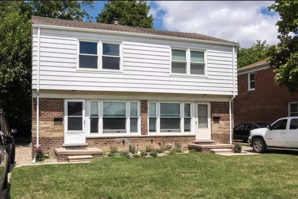Two Bedroom West Stadium Bungalow - Unit 522