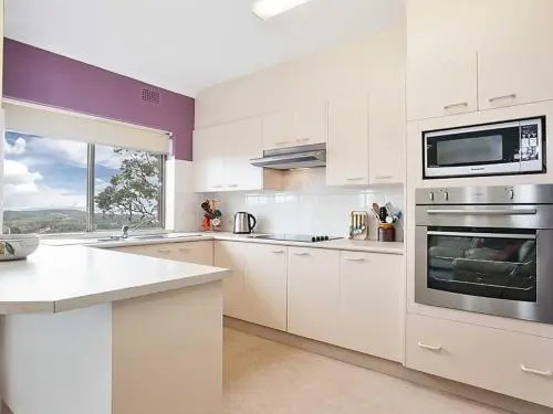 9 'Adriana' 83 Ronald Avenue - Fabulous Views And Aircon