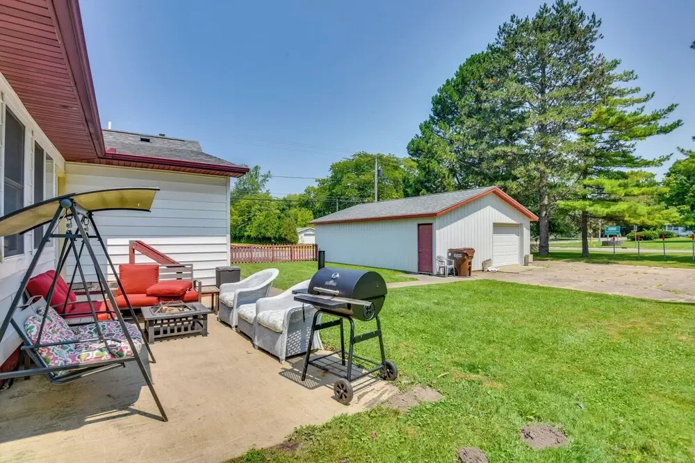 3 Mi to Lake Michigan Access: Sawyer Home w/ Patio