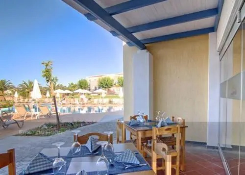 Aparthotel 4 Stars Adelianos Kampos