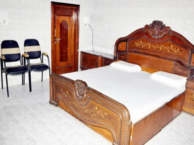 Goroomgo Shanti Guest House Varanasi
