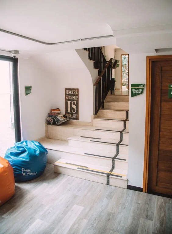 Chillin District Hostel