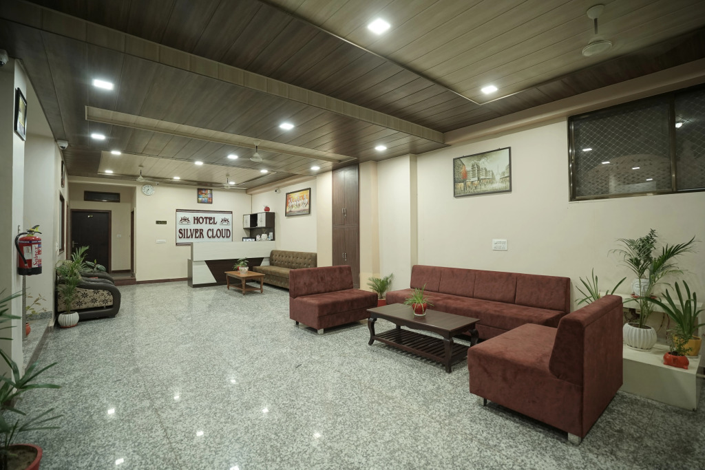 Hotel Silver Cloud