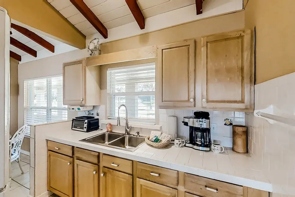 Home Near the Beach & Golf With Inviting Patio, Fireplace, AC, & Washer/dryer