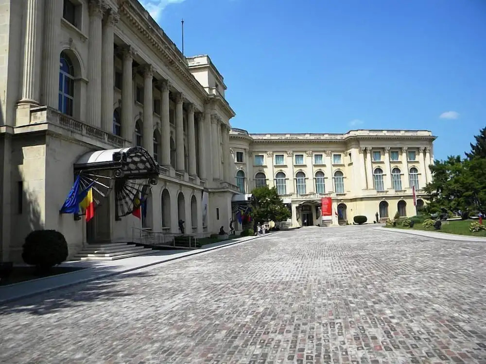 Zeus Essence Bucharest Central