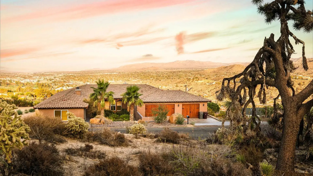 Yucca Viewpoint - Hot Tub - Best View