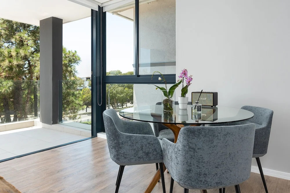 301 the Warwick