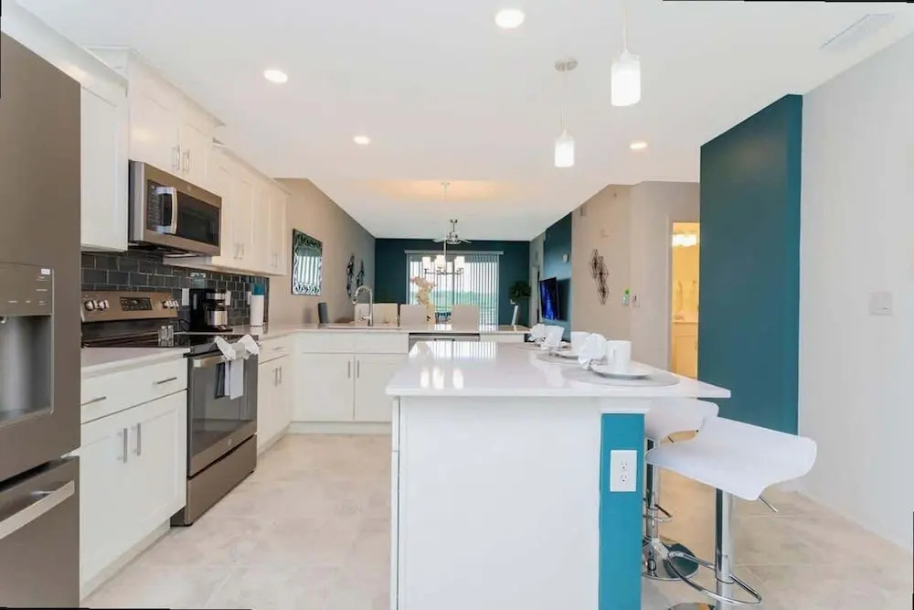 Lake View Resort Condo w Lazy River Near Disney