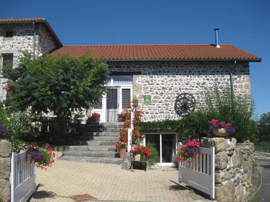 Au Pied de la Roche