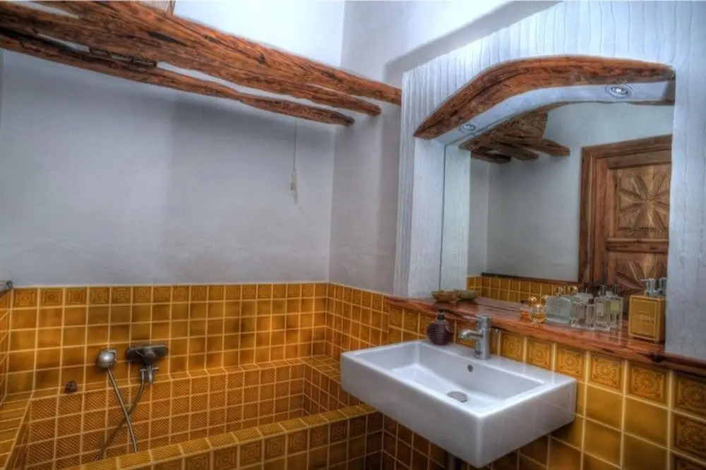 House With 4 Bedrooms in Punta Molara, With Wonderful sea View and Enclosed Garden Near the Beach
