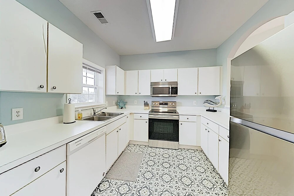 Beautiful Barefoot Golf W/ Pool & Tennis 2 Bedroom Condo