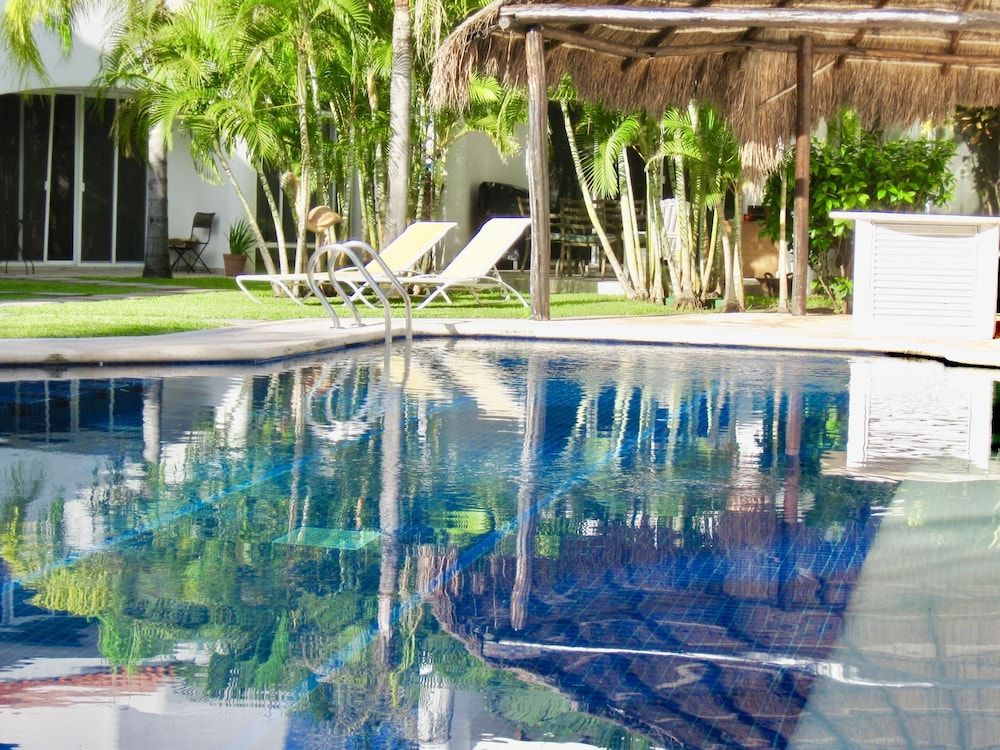 Deluxe Balcony Room With Swimming Pool Air Conditioning and Parking