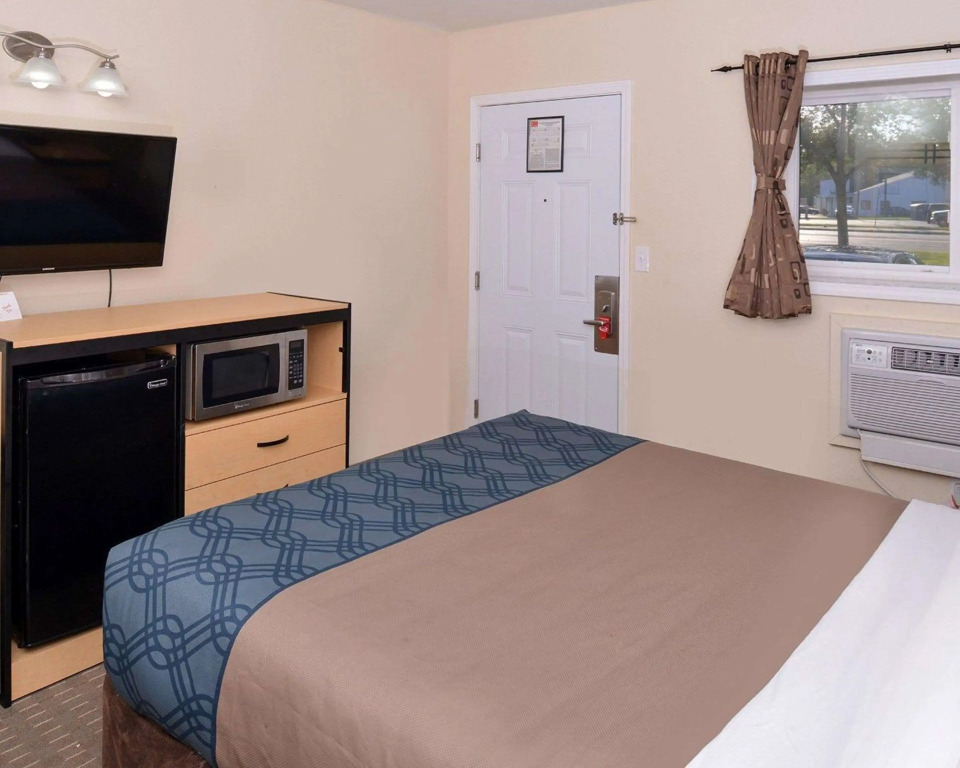 Econo Lodge Rochester I-90 & I-390
