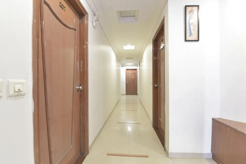 Hotel Airport Plaza