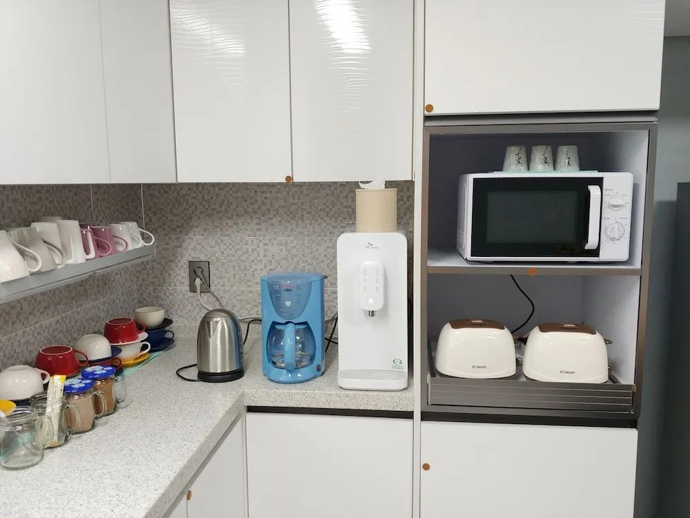 Friends Guesthouse - Hostel