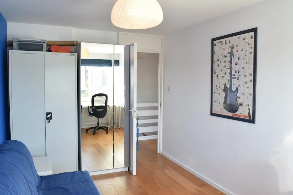 2 Bedroom Apartment With Terrace in West Kensington