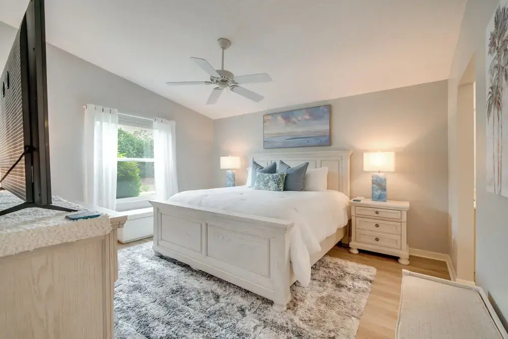 1 Mi to Golf: Home w/ Chic Patio in The Villages