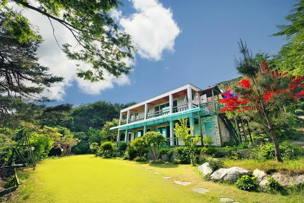 Jung Pension