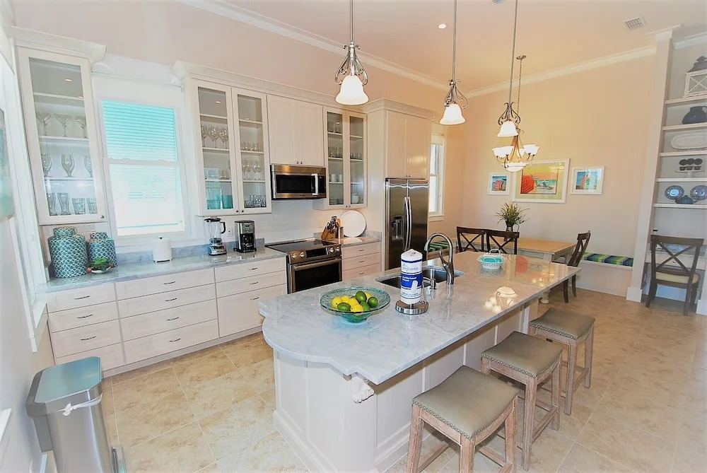 Coastal - Private Home Close To Beach & Bay 2 Bedroom Home by RedAwning