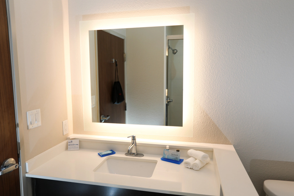 Holiday Inn Express & Suites Forney