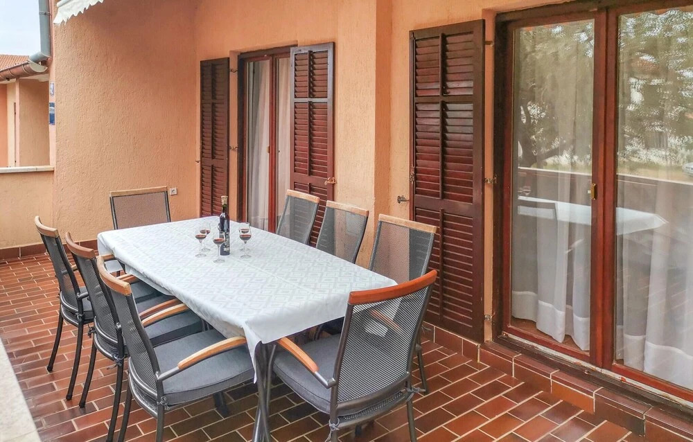 Awesome Home in Fazana With Wifi and 4 Bedrooms