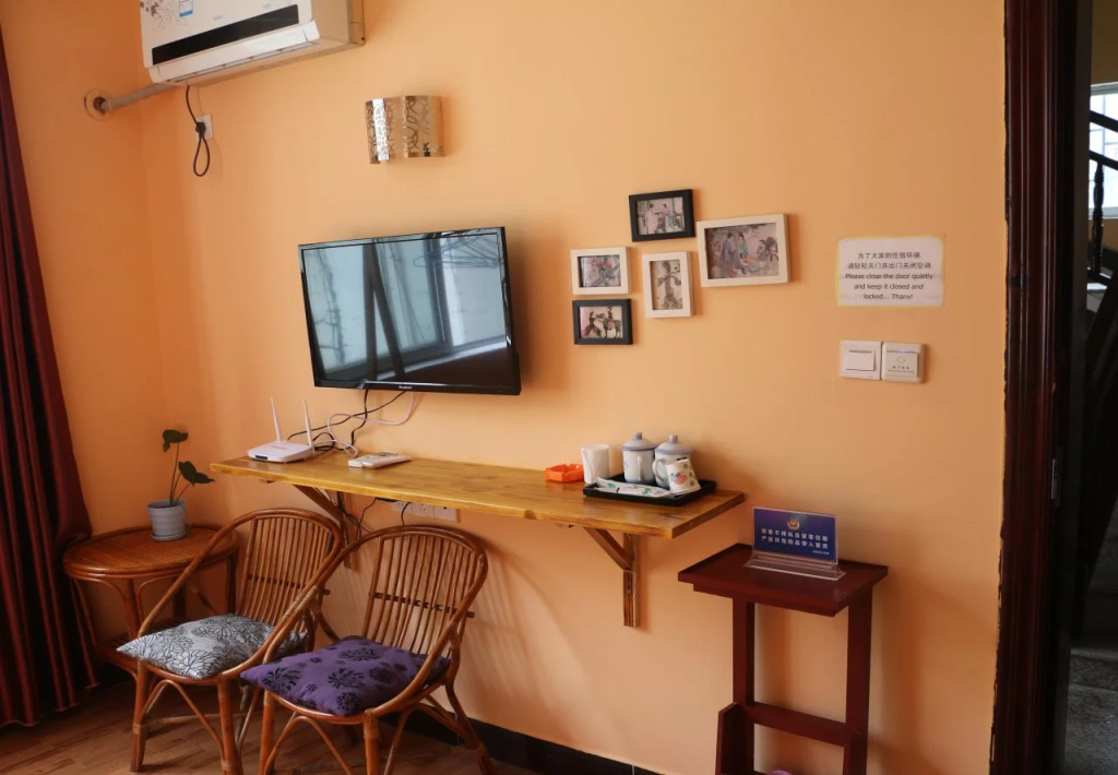 En Attendant Godot Youth Hostel